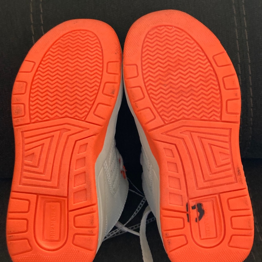 Shoes size 13